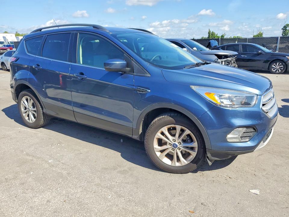 Продаж на аукціоні авто 2018 Ford Escape, vin: 1FMCU0GD0JUC67171, номер лоту: 64618756