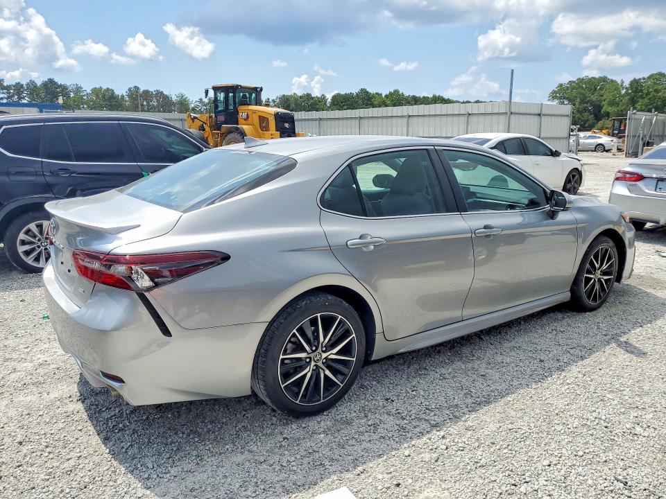 65162866 :رقم المزاد ، 4T1G11AK8PU727886 vin ، 2023 Toyota Camry مزاد بيع