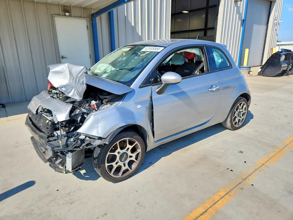 62908866 :رقم المزاد ، 3C3CFFKH3JT471957 vin ، 2018 Fiat 500 مزاد بيع