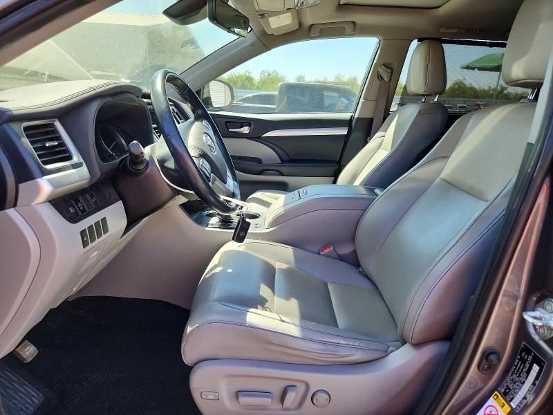 Продажа на аукционе авто 2019 Toyota Highlander, vin: 5TDKZRFH8KS315323, номер лота: 63935156