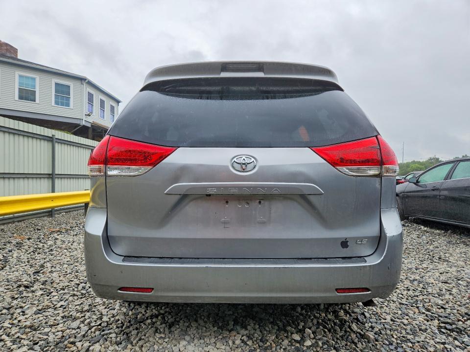 2011 Toyota Sienna მანქანა იყიდება აუქციონზე, vin: 5TDKK3DCXBS065057, აუქციონის ნომერი: 64718696