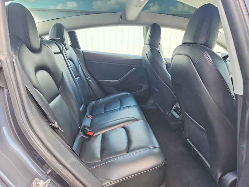 64641516 :رقم المزاد ، 5YJ3E1EA4NF288684 vin ، 2022 Tesla Model 3 مزاد بيع