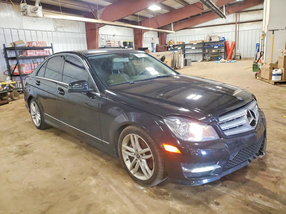 2013 Mercedes-benz C მანქანა იყიდება აუქციონზე, vin: WDDGF8AB6DR285919, აუქციონის ნომერი: 63611106