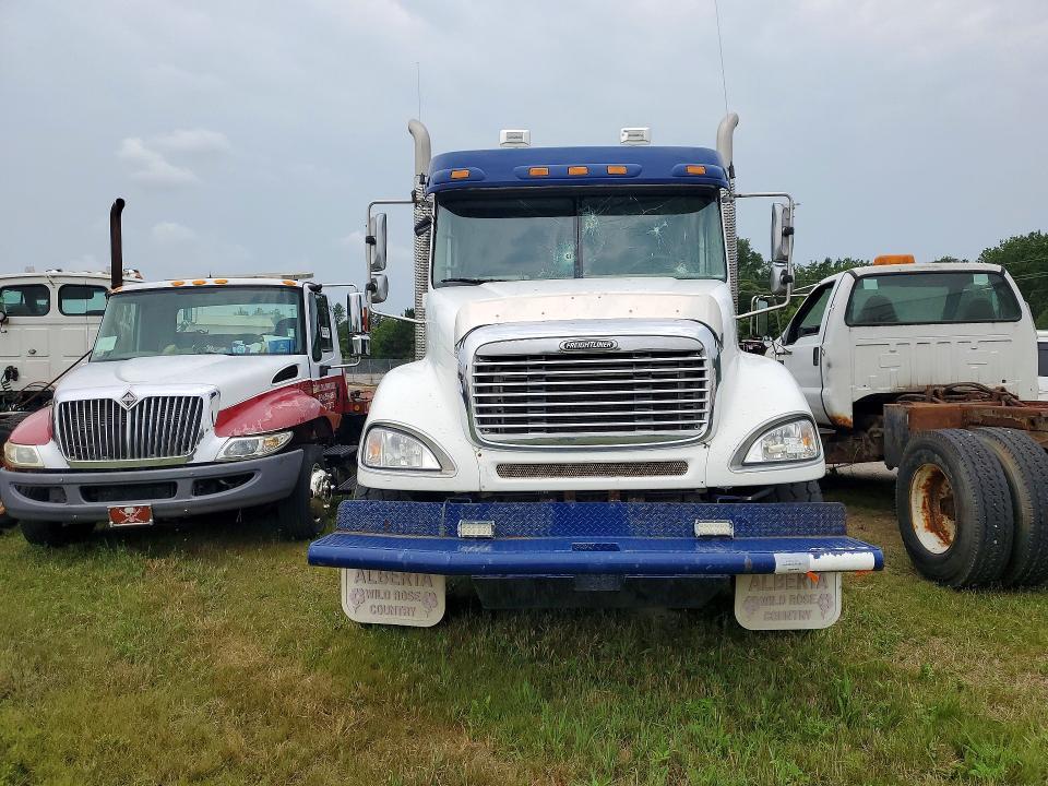 2004 Freightliner Conventional მანქანა იყიდება აუქციონზე, vin: 1FVPA6CK24LM77744, აუქციონის ნომერი: 63388036