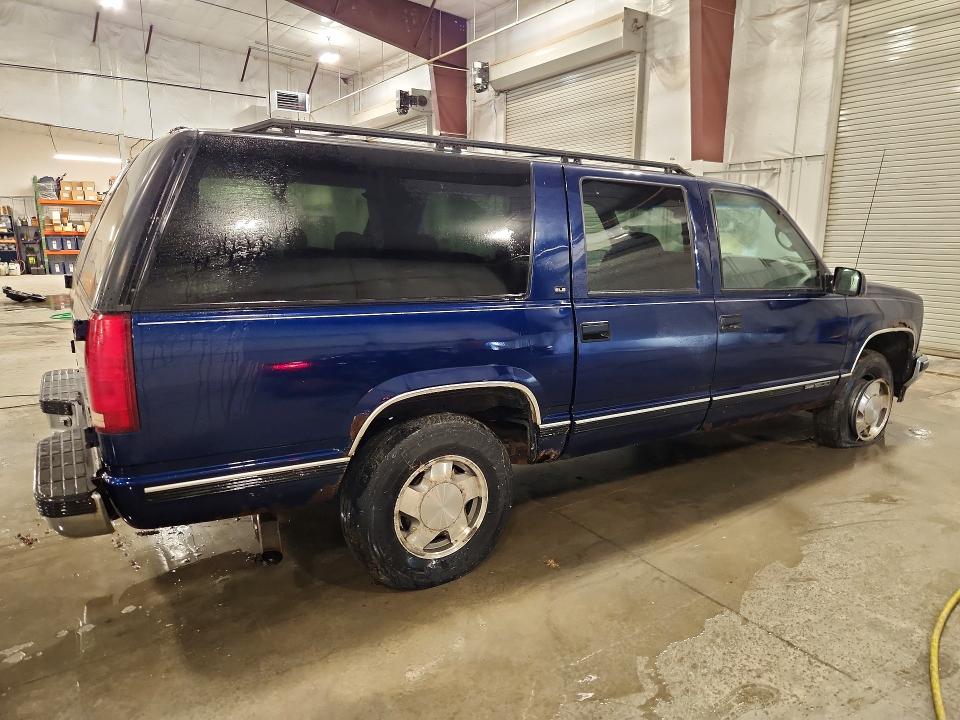 65597246 :رقم المزاد ، 3GKFK16RXXG551482 vin ، 1999 Gmc Suburban مزاد بيع