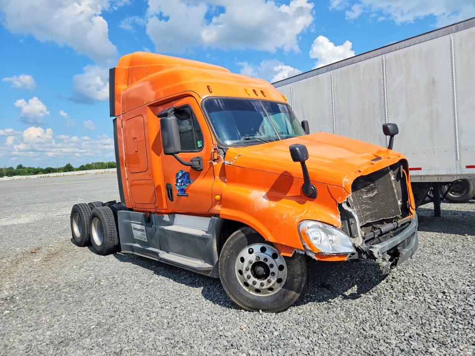 2014 Freightliner Cascadia მანქანა იყიდება აუქციონზე, vin: 1FUGGLD5XELFK3349, აუქციონის ნომერი: 64265986