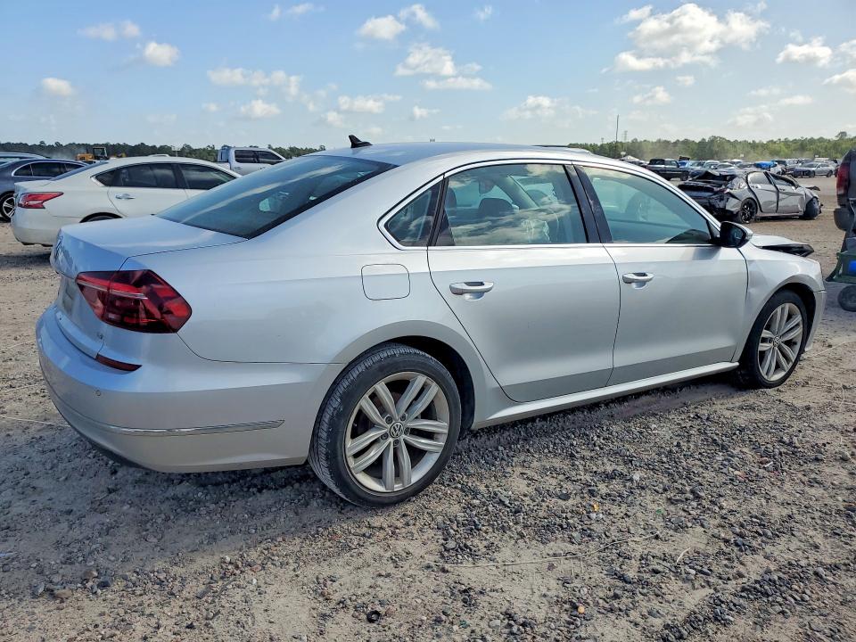 65720346 :رقم المزاد ، 1VWBA7A38JC041738 vin ، 2018 Volkswagen Passat مزاد بيع