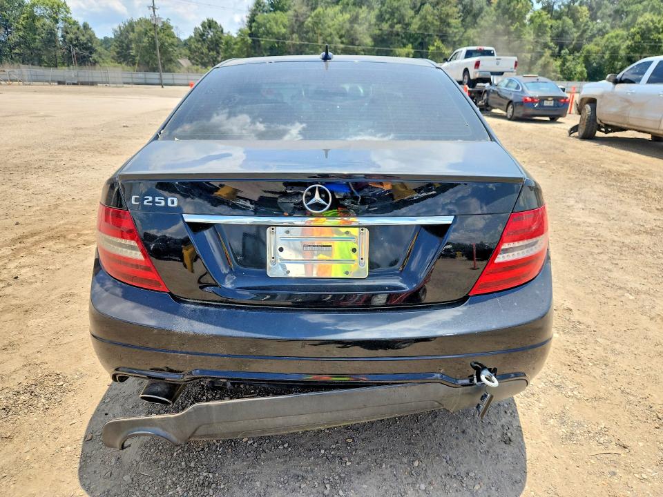 Продажа на аукционе авто 2012 Mercedes-benz C, vin: WDDGF4HB7CR220879, номер лота: 63868296