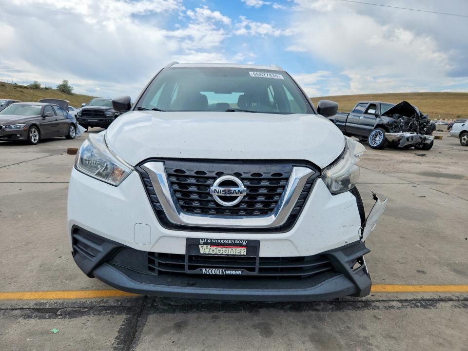 66627836 :رقم المزاد ، 3N1CP5CU1JL517285 vin ، 2018 Nissan Kicks مزاد بيع