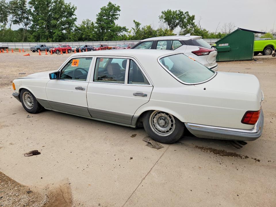 63885946 :رقم المزاد ، WDB1260371A099988 vin ، 1984 Merced 500 Sel 198 Rwd مزاد بيع