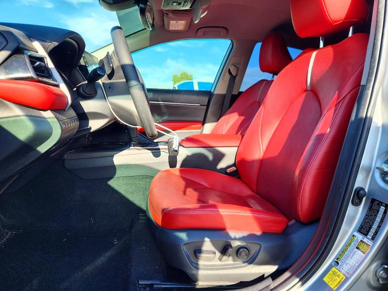 66406896 :رقم المزاد ، 4T1K31AK3MU020002 vin ، 2021 Toyota Camry مزاد بيع
