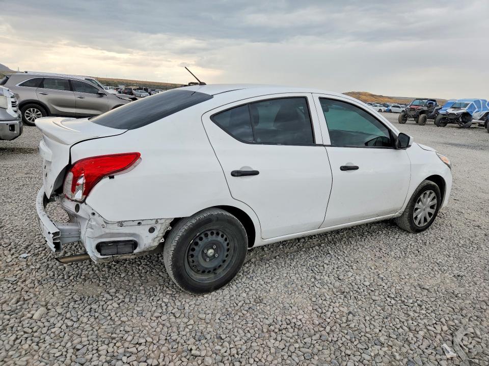 64568016 :رقم المزاد ، 3N1CN7AP3KL830533 vin ، 2019 Nissan Versa مزاد بيع