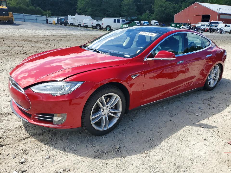 66607816 :رقم المزاد ، 5YJSA1CN3DFP09760 vin ، 2013 Tesla Model S مزاد بيع