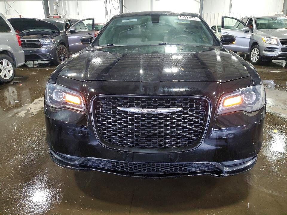 Продажа на аукционе авто 2018 Chrysler 300, vin: 2C3CCAGG5JH292310, номер лота: 64928936