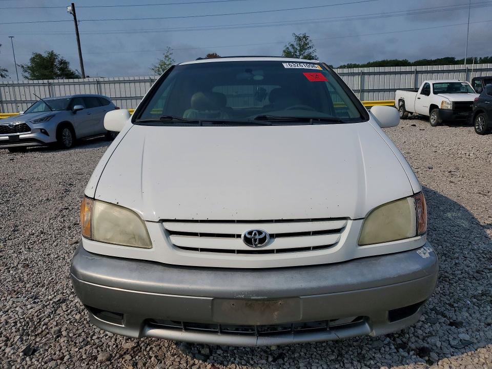 Продажа на аукционе авто 2002 Toyota Sienna, vin: 4T3ZF13C72U495927, номер лота: 63261096