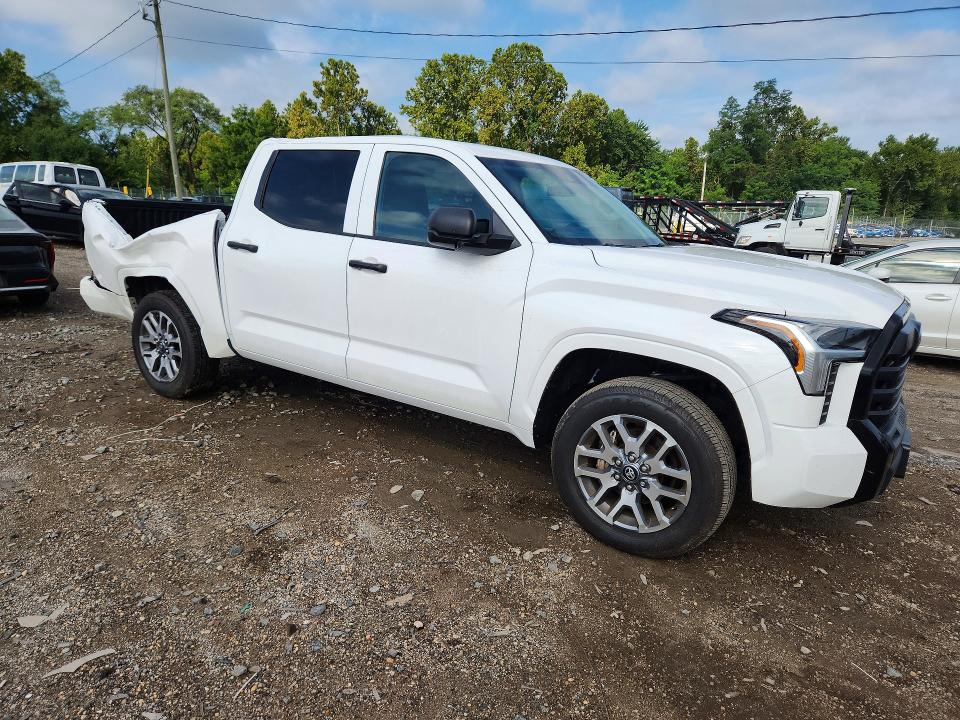 Продажа на аукционе авто 2023 Toyota Tundra, vin: 5TFKB5DB9PX078158, номер лота: 65338016