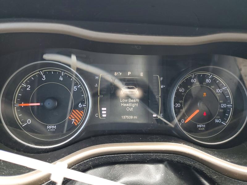 64759986 :رقم المزاد ، 1C4PJLCB7FW616438 vin ، 2015 Jeep Cheeroke مزاد بيع