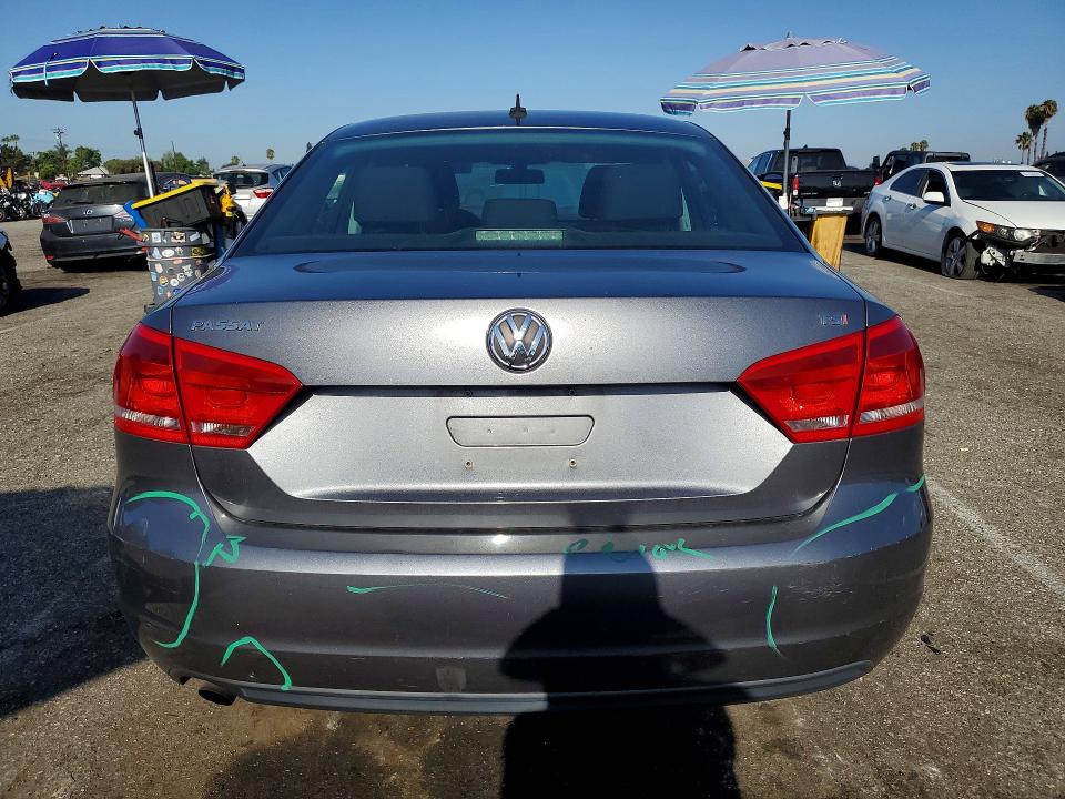 2015 Volkswagen Passat მანქანა იყიდება აუქციონზე, vin: 1VWAT7A39FC074406, აუქციონის ნომერი: 63433946