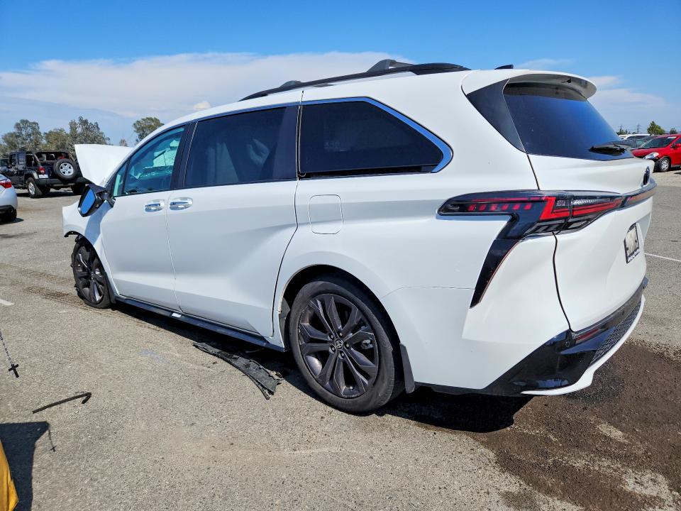 64838236 :رقم المزاد ، 5TDCRKEC1RS204317 vin ، 2024 Toyota Sienna مزاد بيع