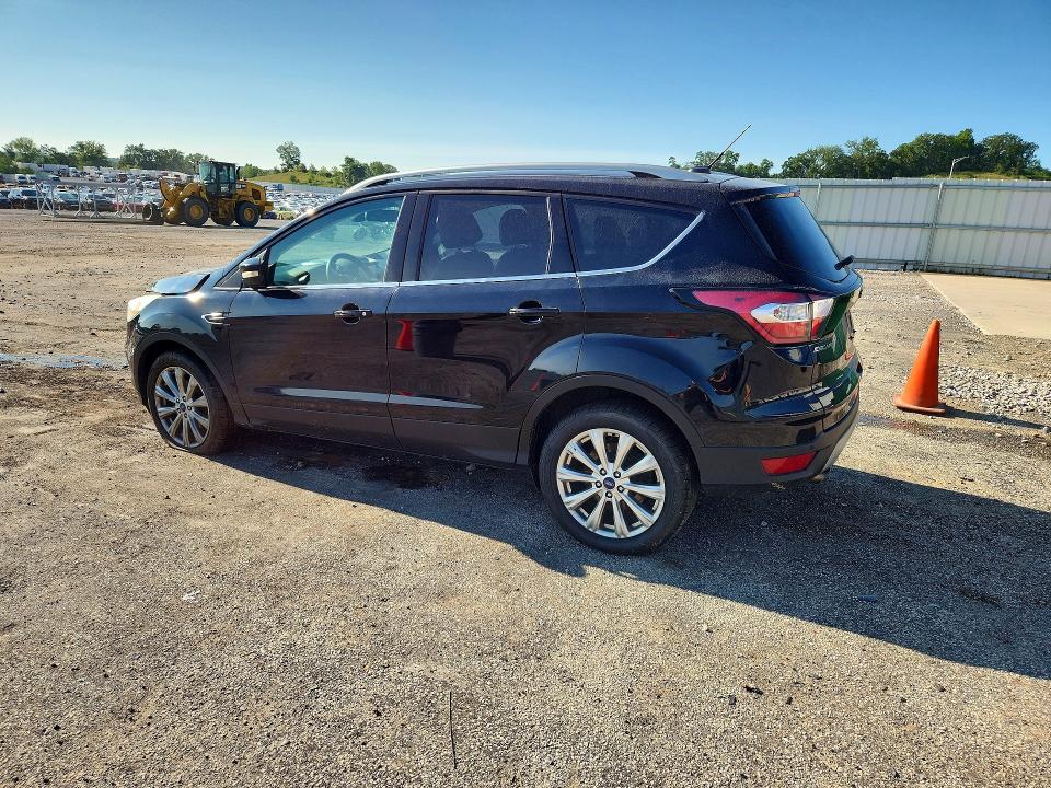 63754566 :رقم المزاد ، 1FMCU0JD8HUE22343 vin ، 2017 Ford Escape مزاد بيع