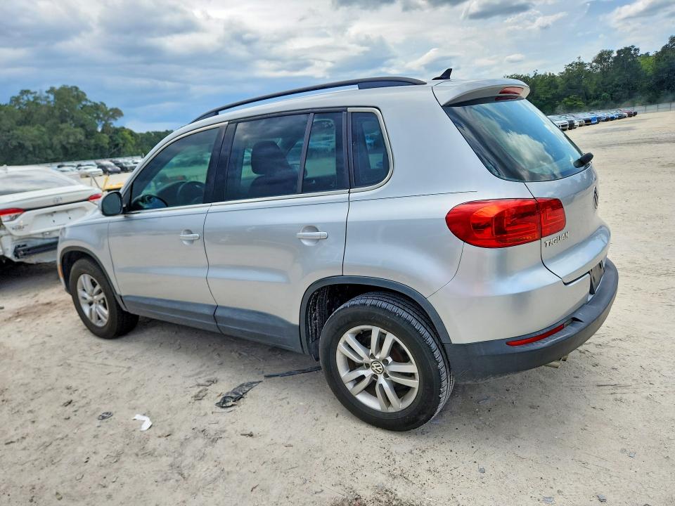 2015 Volkswagen Tiguan მანქანა იყიდება აუქციონზე, vin: WVGAV7AX9FW500847, აუქციონის ნომერი: 66118566