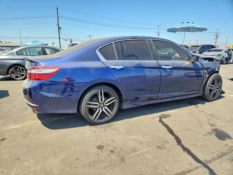 64078636 :رقم المزاد ، 1HGCR2F11HA240521 vin ، 2017 Honda Accord مزاد بيع