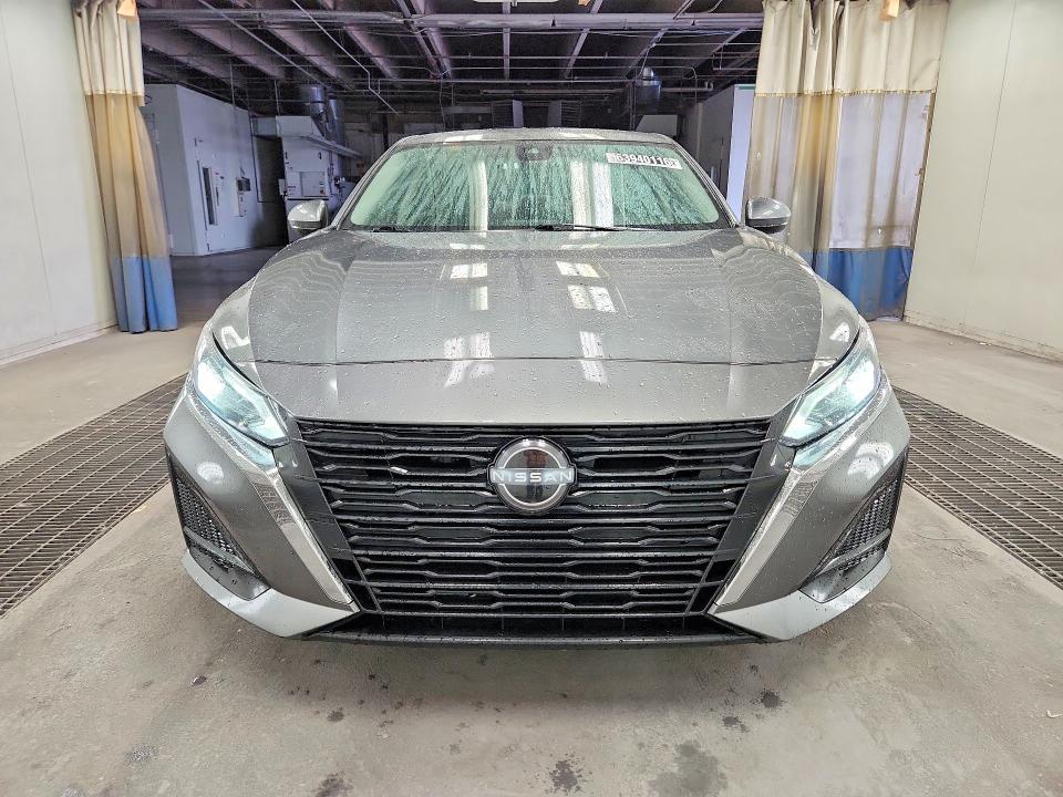 63940116 :رقم المزاد ، 1N4BL4DV8PN337807 vin ، 2023 Nissan Altima مزاد بيع