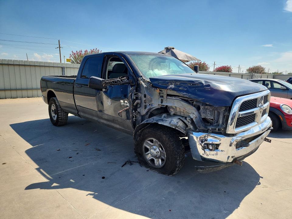 66143406 :رقم المزاد ، 3C6UR5HL7EG272168 vin ، 2014 Ram 2500 مزاد بيع