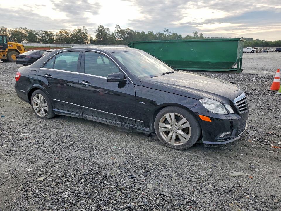 64967316 :رقم المزاد ، WDDHF2EB6BA455817 vin ، 2011 Mercedes-benz E مزاد بيع