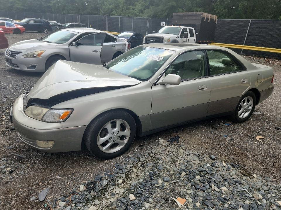 1998 Lexus Es მანქანა იყიდება აუქციონზე, vin: JT8BF28G5W5051136, აუქციონის ნომერი: 64121216