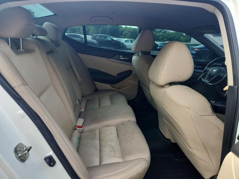 Продажа на аукционе авто 2017 Nissan Maxima, vin: 1N4AA6AP8HC437907, номер лота: 65558296
