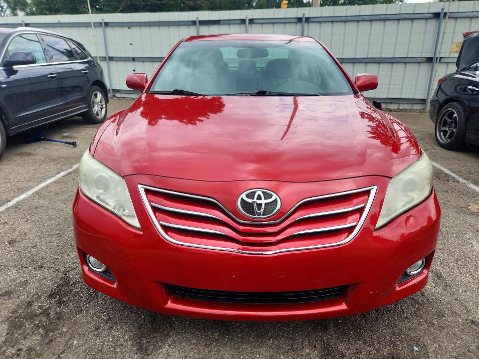 2011 Toyota Camry მანქანა იყიდება აუქციონზე, vin: 4T4BF3EK9BR157381, აუქციონის ნომერი: 64468066
