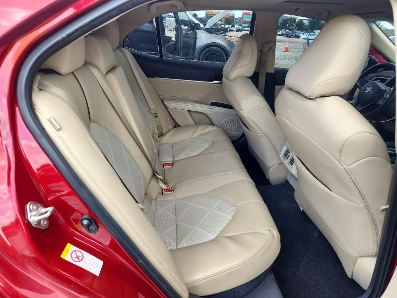 2018 Toyota Camry Hybrid მანქანა იყიდება აუქციონზე, vin: 4T1B21HK7JU501794, აუქციონის ნომერი: 65439956
