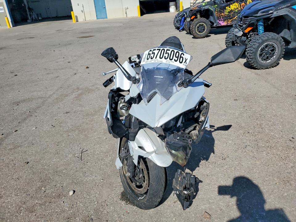 65705096 :رقم المزاد ، ML5EXGG16SDA71298 vin ، 2025 Kawasaki Ex500 مزاد بيع