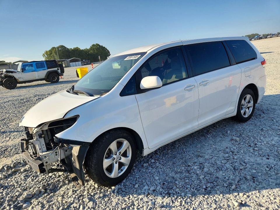 65861506 :رقم المزاد ، 5TDKA3DC0CS013991 vin ، 2012 Toyota Sienna مزاد بيع