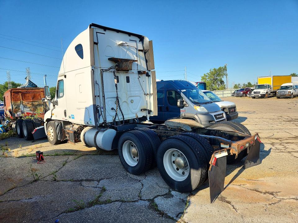 Продаж на аукціоні авто 2012 Freightliner Cascadia 125, vin: 1FUJGLBG7CLBR7775, номер лоту: 63388966