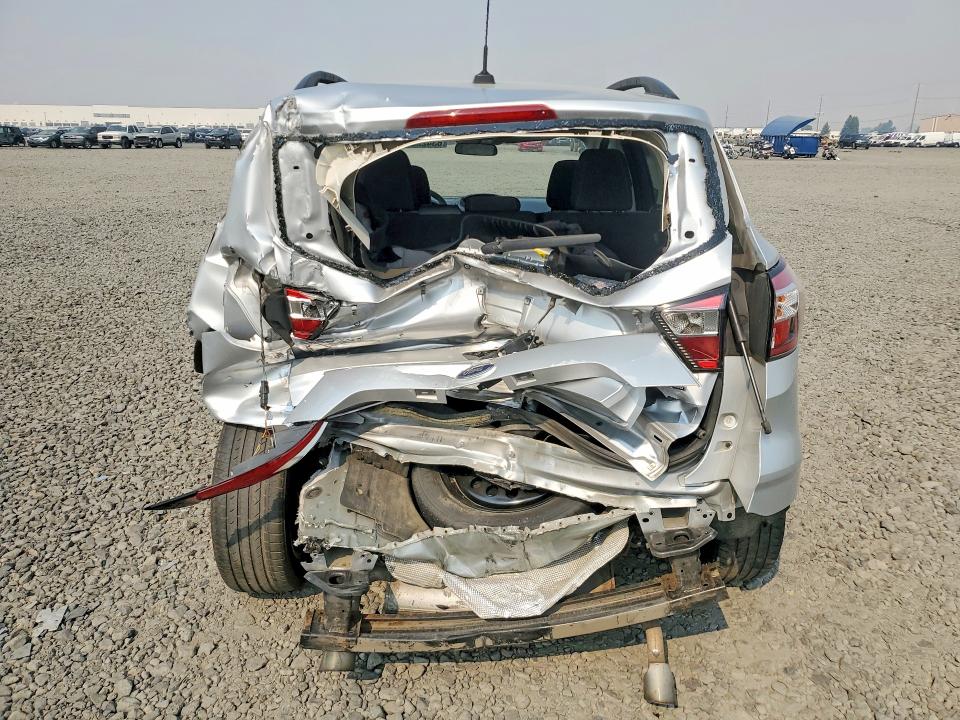 2018 Ford Escape მანქანა იყიდება აუქციონზე, vin: 1FMCU9GD6JUC13491, აუქციონის ნომერი: 63425556