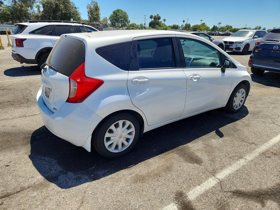 2014 Nissan Versa Note მანქანა იყიდება აუქციონზე, vin: 3N1CE2CP5EL422068, აუქციონის ნომერი: 63735596