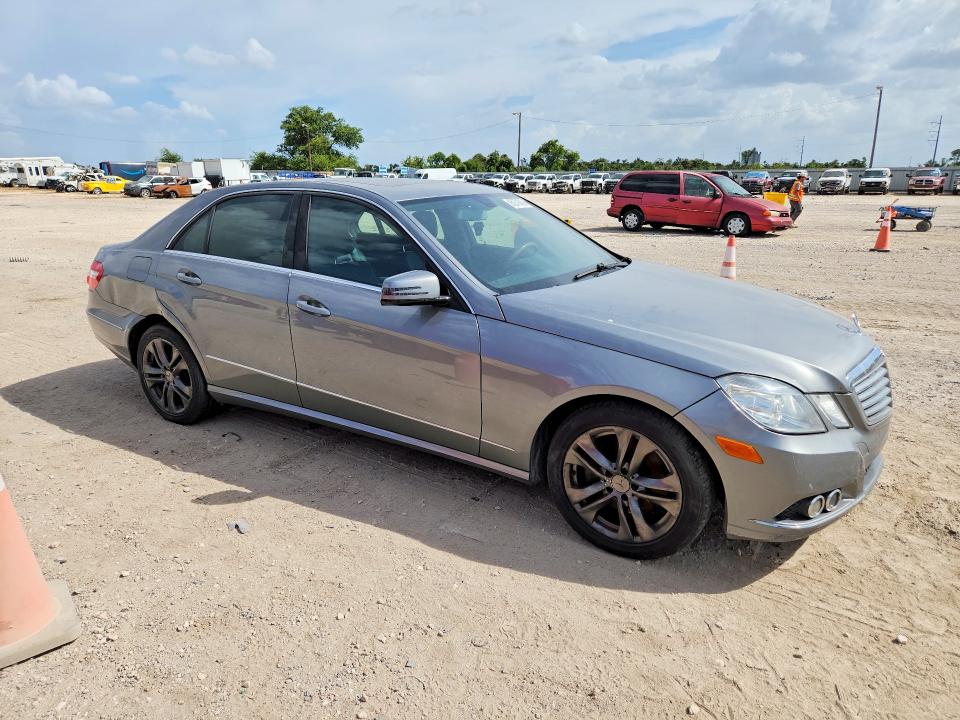 65270066 :رقم المزاد ، WDDHF2EB3BA378291 vin ، 2011 Mercedes-benz E مزاد بيع