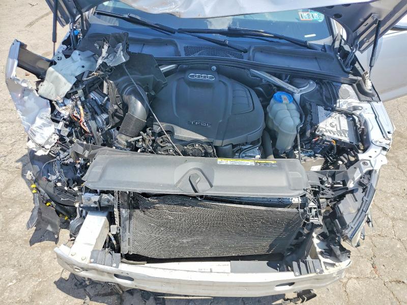 Продажа на аукционе авто 2018 Audi A4, vin: WAUENAF43JA011039, номер лота: 63938966