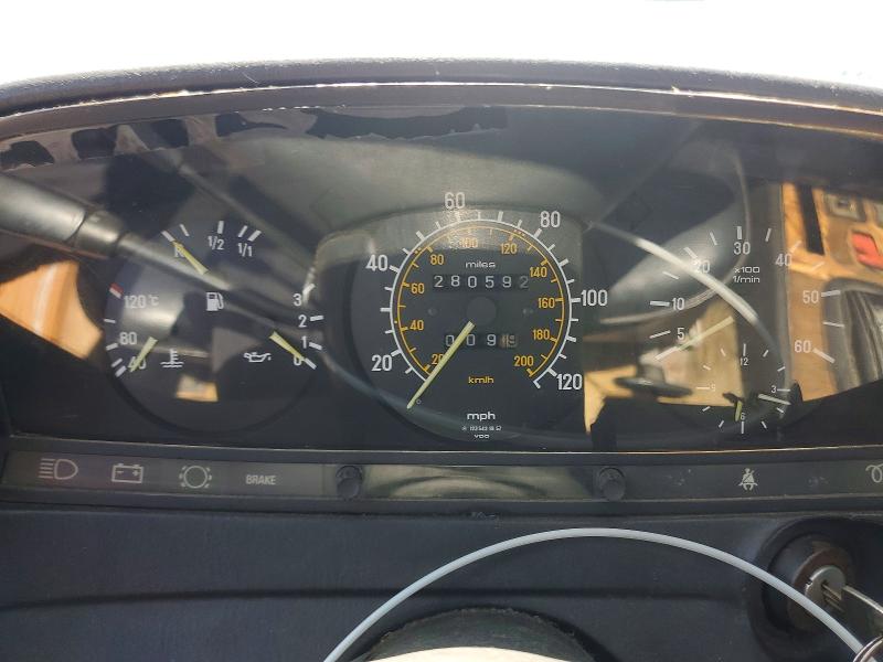 64330766 :رقم المزاد ، WDBAB33A2DB031019 vin ، 1983 Mercedes-benz 300 مزاد بيع
