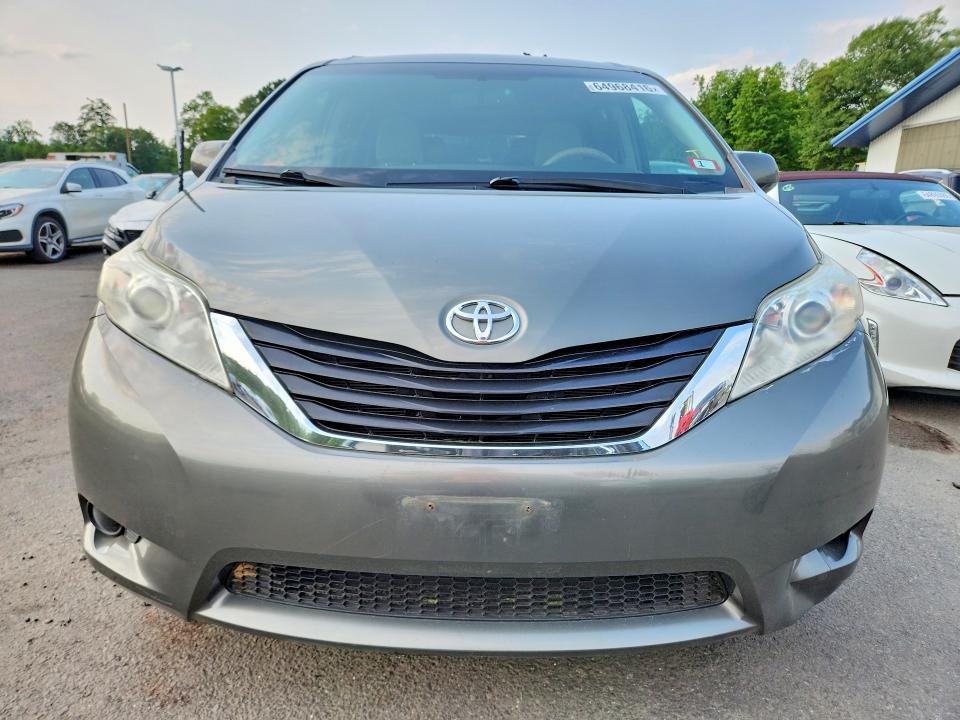 Продаж на аукціоні авто 2011 Toyota Sienna, vin: 5TDKK3DC0BS103959, номер лоту: 64968416