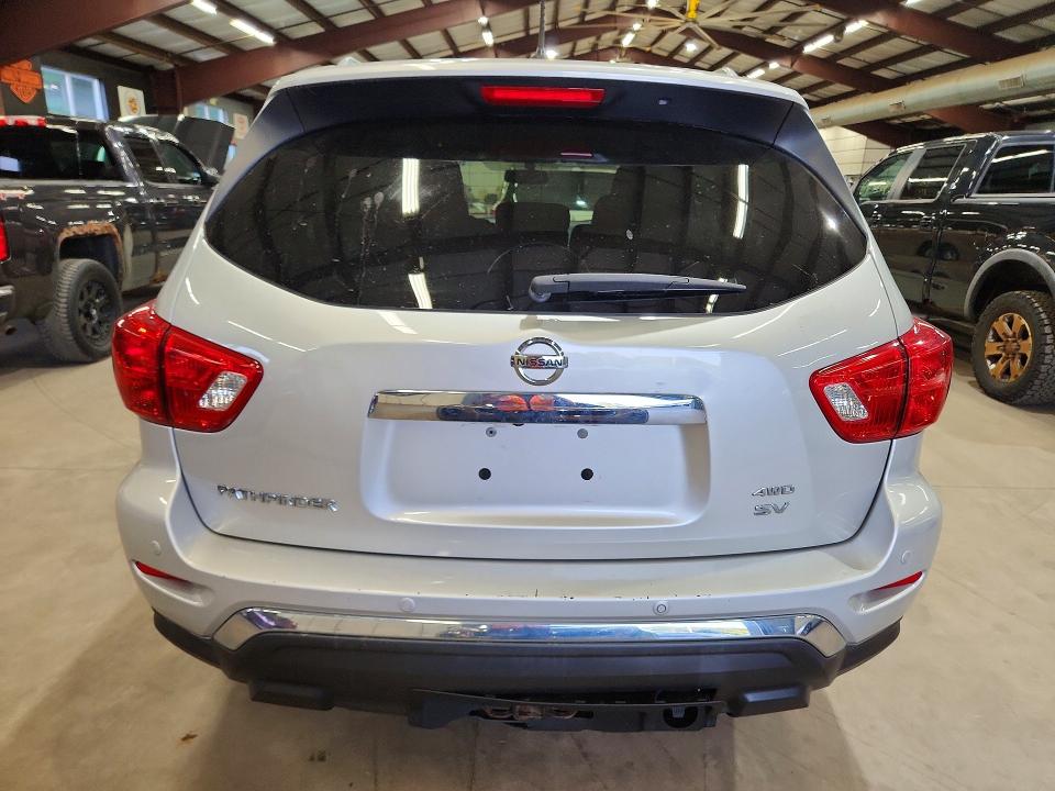 Продаж на аукціоні авто 2017 Nissan Pathfinder, vin: 5N1DR2MM1HC670100, номер лоту: 64742426