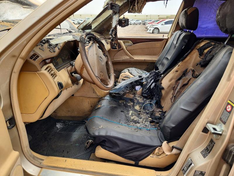 63598356 :رقم المزاد ، WDBJF65J6YB126837 vin ، 2000 Mercedes-benz E مزاد بيع
