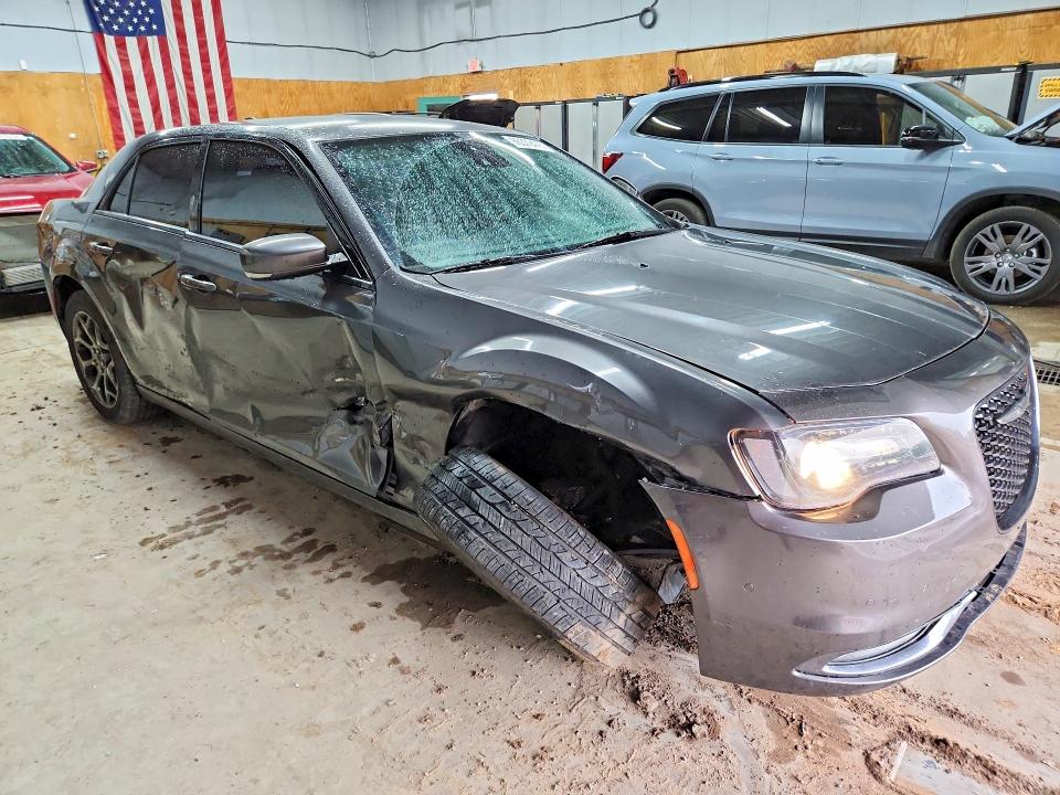 66379476 :رقم المزاد ، 2C3CCAGGXJH296501 vin ، 2018 Chrysler 300 مزاد بيع