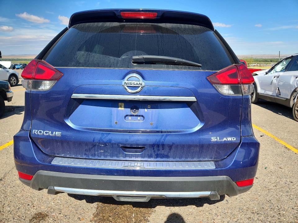 Продаж на аукціоні авто 2017 Nissan Rogue, vin: 5N1AT2MV1HC863666, номер лоту: 64155236