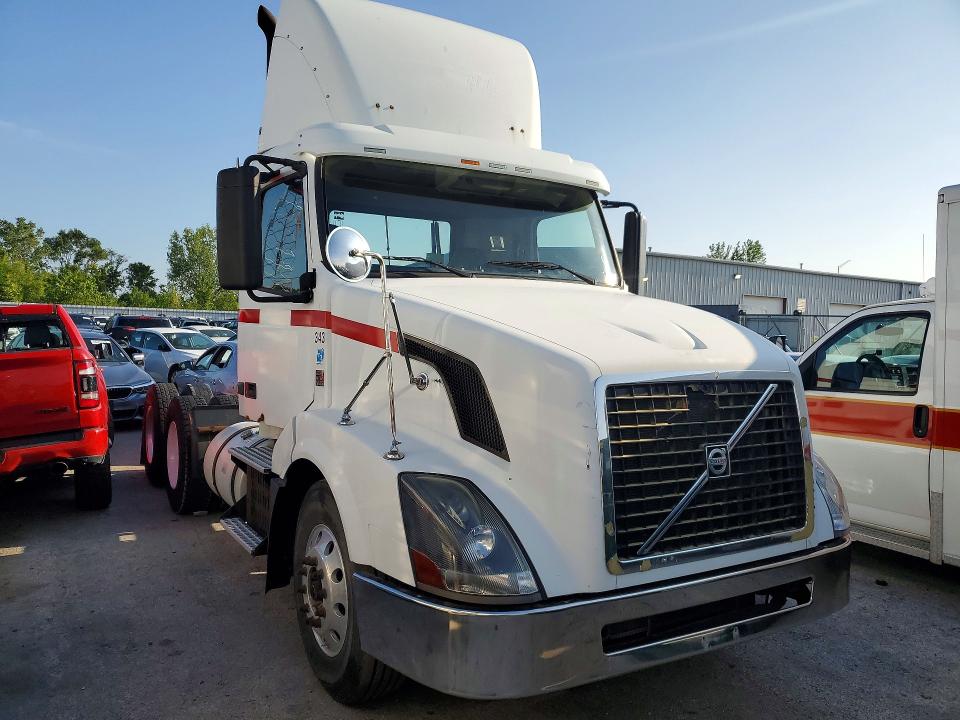 Aukcja sprzedaży 2009 Volvo Vnl, vin: 4V4NC9EG29N493739, numer aukcji: 64832476