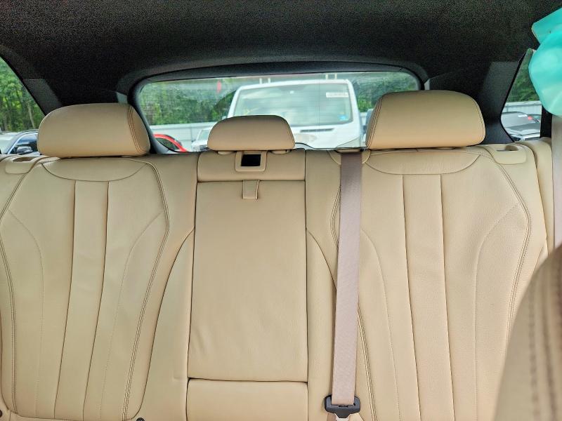 64718336 :رقم المزاد ، 5UXKR0C35H0V73183 vin ، 2017 Bmw X5 مزاد بيع