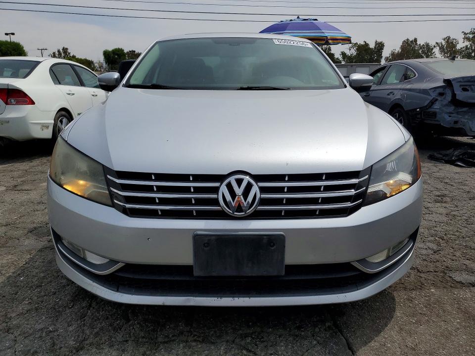 2015 Volkswagen Passat 4d 2wd მანქანა იყიდება აუქციონზე, vin: 1VWCV7A39FC063327, აუქციონის ნომერი: 65022256