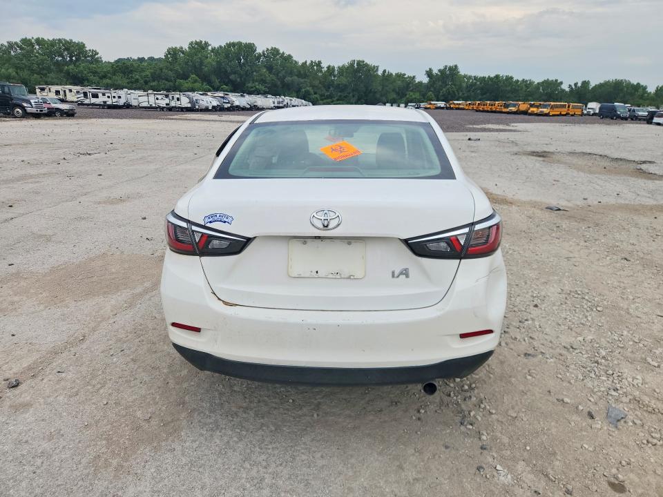 Aukcja sprzedaży 2018 Toyota Yaris Ia, vin: 3MYDLBYV2JY308686, numer aukcji: 63918016